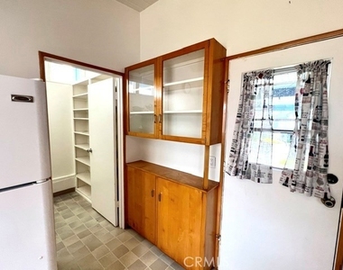 425 Wellington - Photo Thumbnail 13