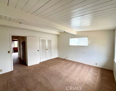 425 Wellington - Photo Thumbnail 16