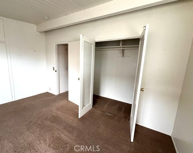 425 Wellington - Photo Thumbnail 17