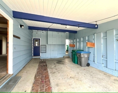 425 Wellington - Photo Thumbnail 29
