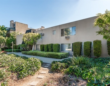4653 Fulton - Photo Thumbnail 10