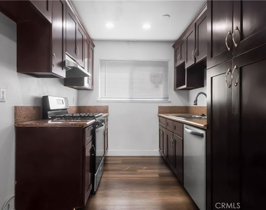 13440 1/2 Village Drive - Photo Thumbnail 5
