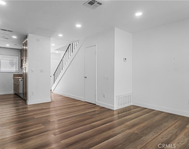 13440 1/2 Village Drive - Photo Thumbnail 7