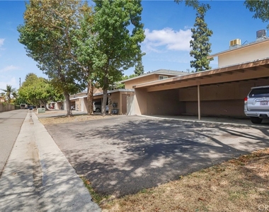 13440 1/2 Village Drive - Photo Thumbnail 4