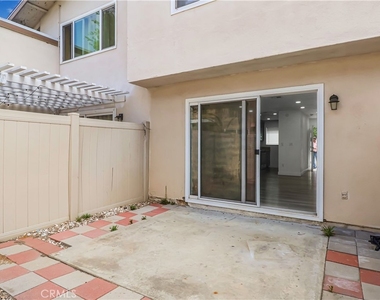 13440 1/2 Village Drive - Photo Thumbnail 10