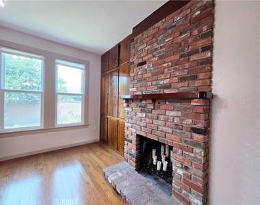 9497 Foster Road - Photo Thumbnail 9