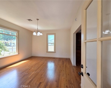 9497 Foster Road - Photo Thumbnail 3