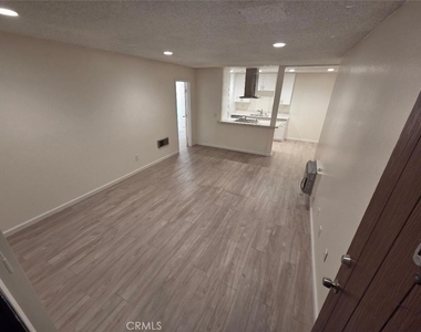 1040 W Macarthur Boulevard - Photo Thumbnail 21