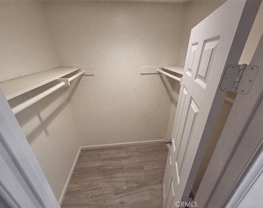 1040 W Macarthur Boulevard - Photo Thumbnail 22