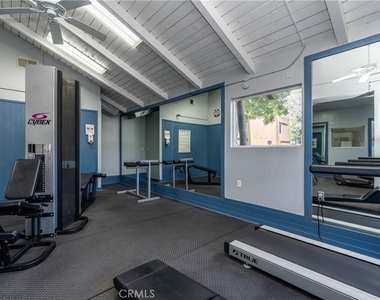1040 W Macarthur Boulevard - Photo Thumbnail 7