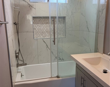 6603 Mitad Court - Photo Thumbnail 9