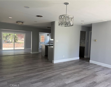 6603 Mitad Court - Photo Thumbnail 7