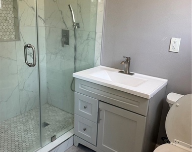 6603 Mitad Court - Photo Thumbnail 11