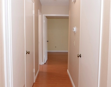 2470 Coventry Circle - Photo Thumbnail 8