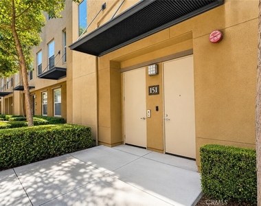 151 Soco - Photo Thumbnail 1