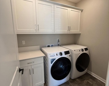 1767 Whitmore Loop - Photo Thumbnail 19