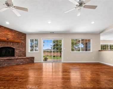 688 Willow Road - Photo Thumbnail 28