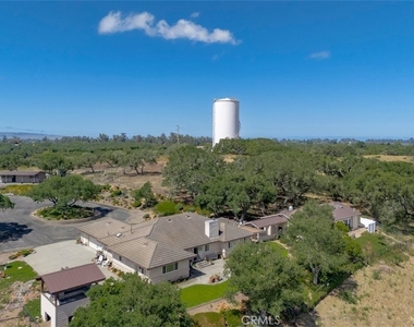 688 Willow Road - Photo Thumbnail 40