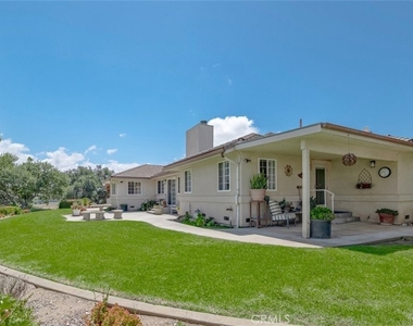 688 Willow Road - Photo Thumbnail 10