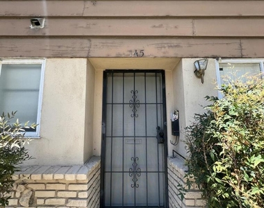 137 S Barranca Avenue - Photo Thumbnail 3