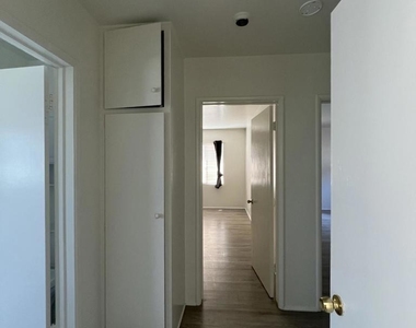137 S Barranca Avenue - Photo Thumbnail 11