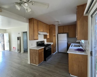 137 S Barranca Avenue - Photo Thumbnail 9