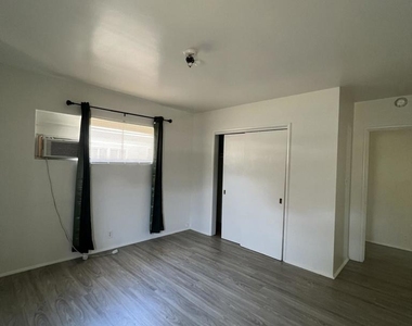 137 S Barranca Avenue - Photo Thumbnail 18