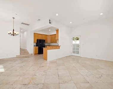 3211 Kenneth Drive - Photo Thumbnail 6