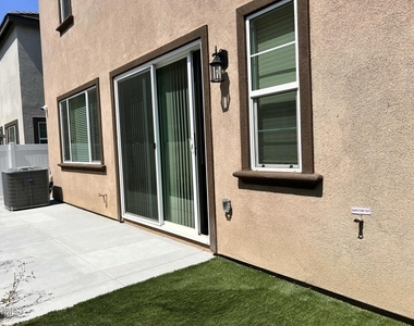 40493 Birchfield Drive - Photo Thumbnail 18