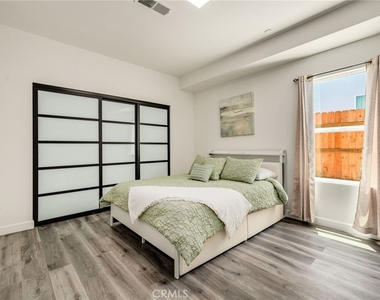 4410 Bowman - Photo Thumbnail 12