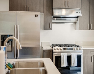 4410 Bowman - Photo Thumbnail 7