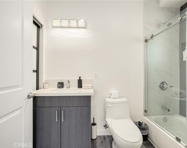 4410 Bowman - Photo Thumbnail 6
