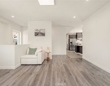 4410 Bowman - Photo Thumbnail 4