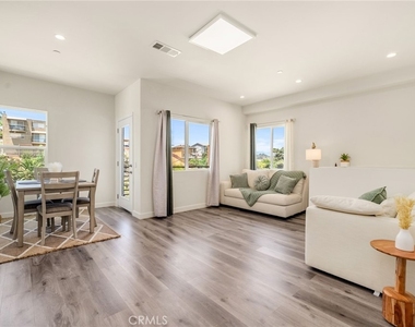 4410 Bowman - Photo Thumbnail 1