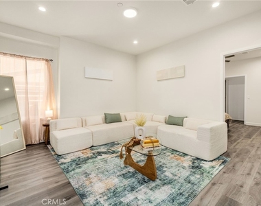 4410 Bowman - Photo Thumbnail 9