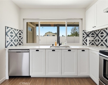 14672 Kimberly Circle - Photo Thumbnail 5