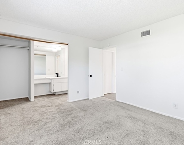 14672 Kimberly Circle - Photo Thumbnail 9