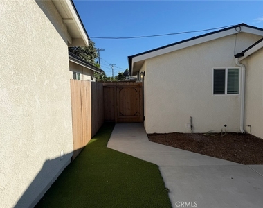 940 N Garden - Photo Thumbnail 8
