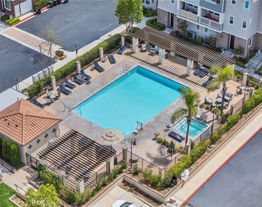 4316 Canyon Coral Lane - Photo Thumbnail 26