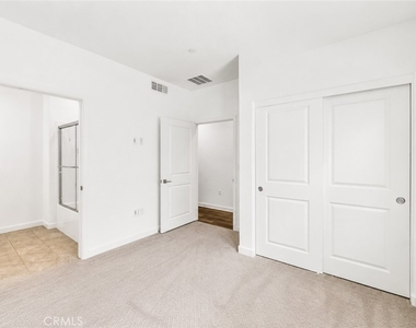 4316 Canyon Coral Lane - Photo Thumbnail 11