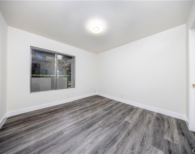 84 Clearbrook - Photo Thumbnail 20