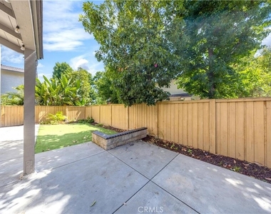 84 Clearbrook - Photo Thumbnail 23