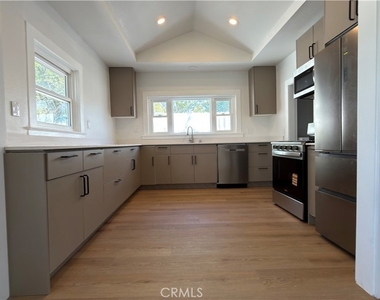 2315 Berry Street - Photo Thumbnail 1