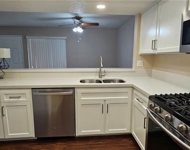 25611 Mont Pointe - Photo Thumbnail 9