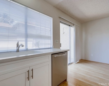 9502 Pettswood Dr - Photo Thumbnail 11