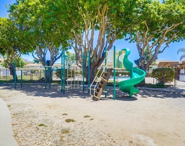 9502 Pettswood Dr - Photo Thumbnail 23