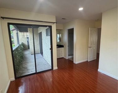 25611 Indian Hill - Photo Thumbnail 3