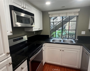 25611 Indian Hill - Photo Thumbnail 2
