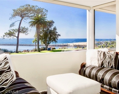 2824 Ocean Boulevard - Photo Thumbnail 16