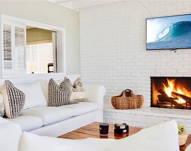 2824 Ocean Boulevard - Photo Thumbnail 9